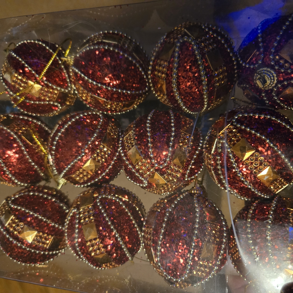 Red and Gold Beaded Ornaments Set